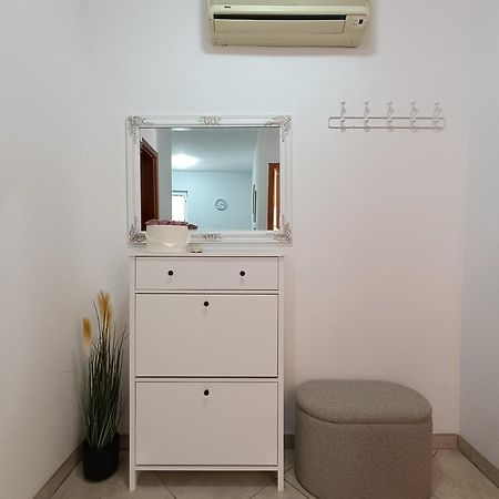Apartments Kraljic I Baška Esterno foto