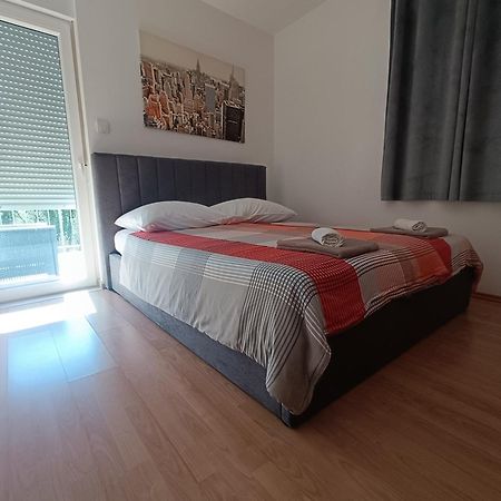 Apartments Kraljic I Baška Esterno foto